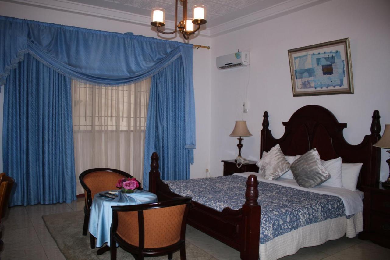 מונרוביה Embassy Suites Hotel מראה חיצוני תמונה